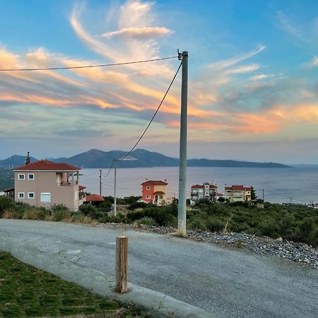Modern Stone Villas With Swimming Pool Aliveri Exterior foto