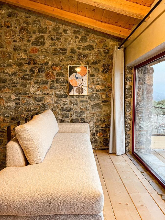 Modern Stone Villas With Swimming Pool Aliveri Exterior foto