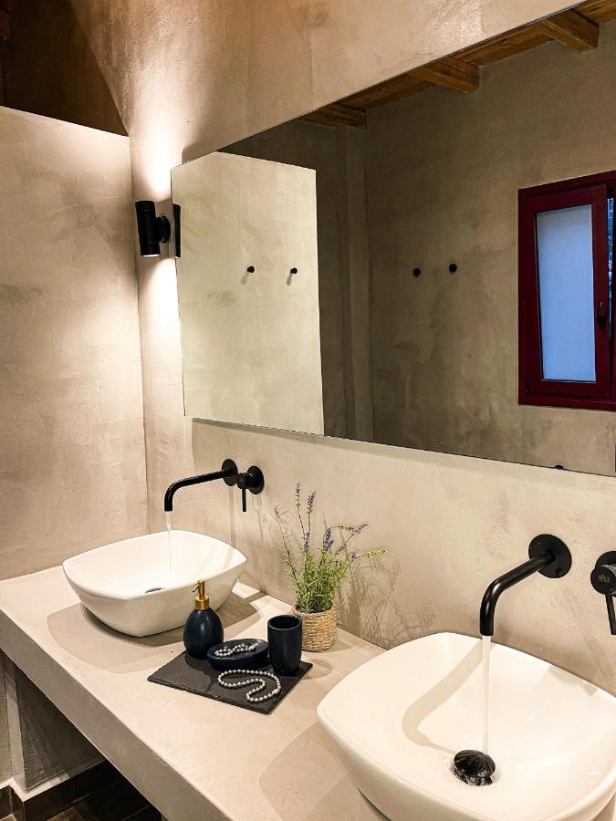 Modern Stone Villas With Swimming Pool Aliveri Exterior foto