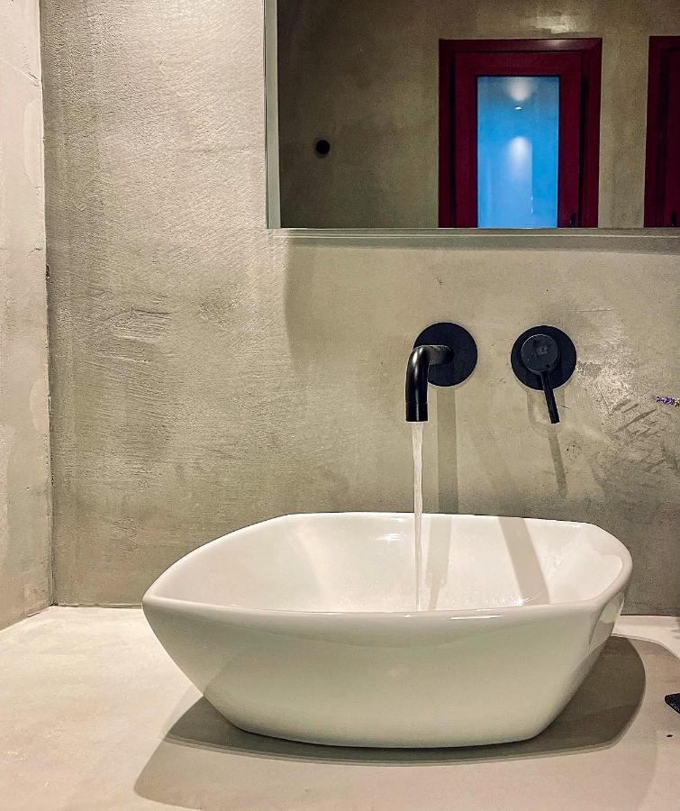 Modern Stone Villas With Swimming Pool Aliveri Exterior foto