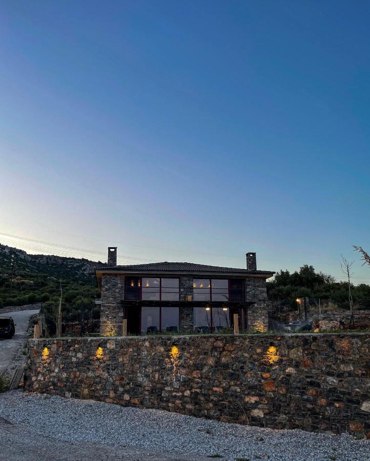Modern Stone Villas With Swimming Pool Aliveri Exterior foto