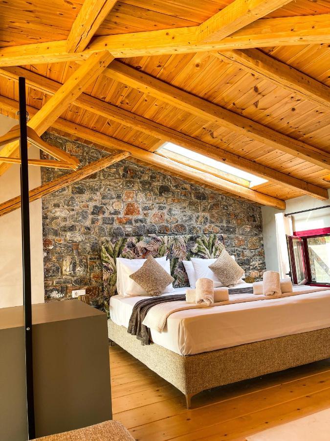 Modern Stone Villas With Swimming Pool Aliveri Exterior foto